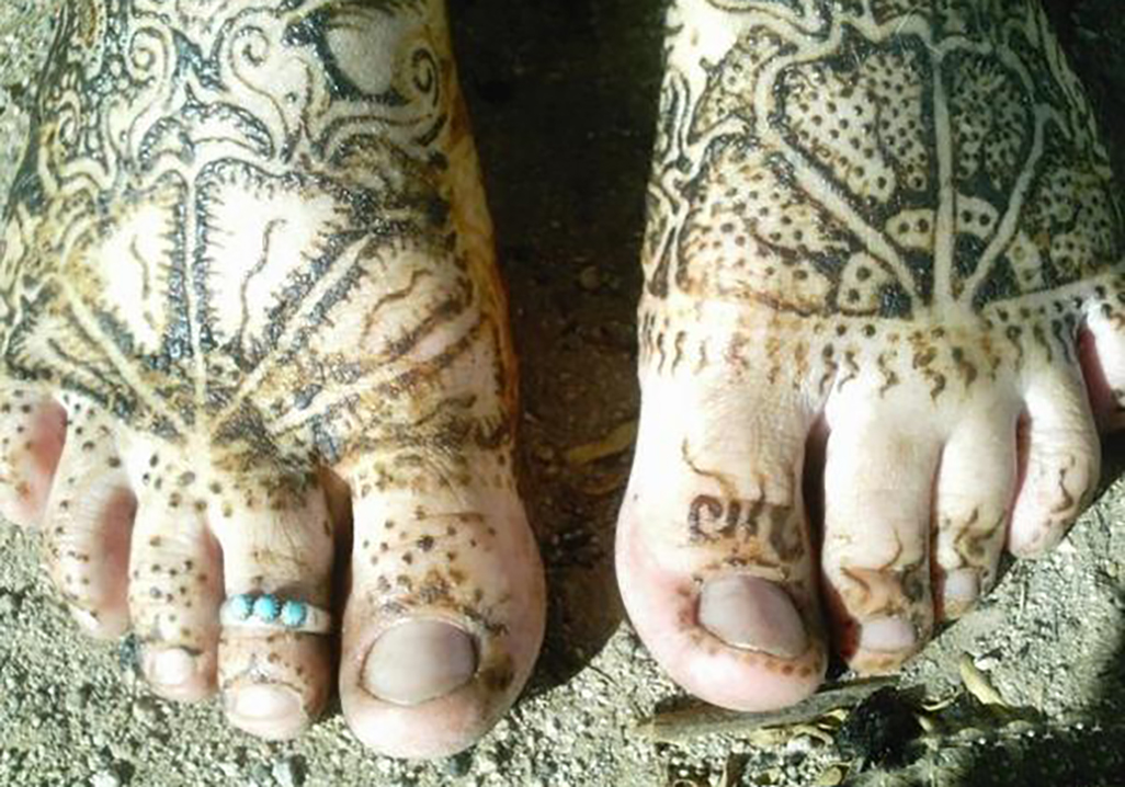 henna mermaid feet